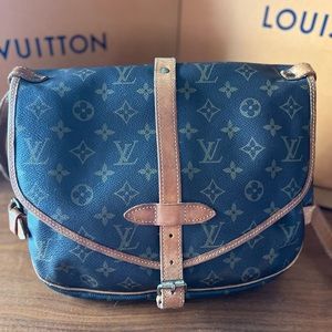 Vintage Louis Vuitton Saumur Crossbody Bag